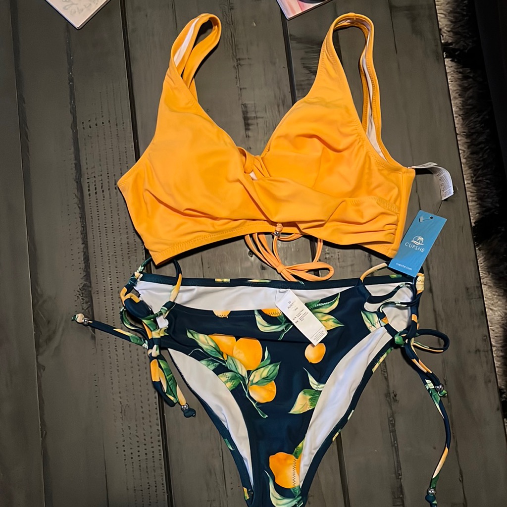 Cupshe Bikini Size M New W Tags
